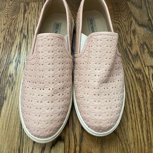 Steve Madden slip on sneaker